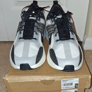 NWB Men's Nike LUNAR ROAM Men's Size 12.5 Summit White/Black-lt Smoke Grey-black